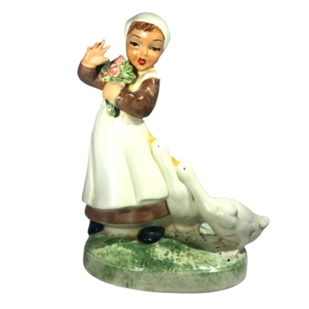VINTAGE CERAMIC GIRL AND GEESE FIGURINE